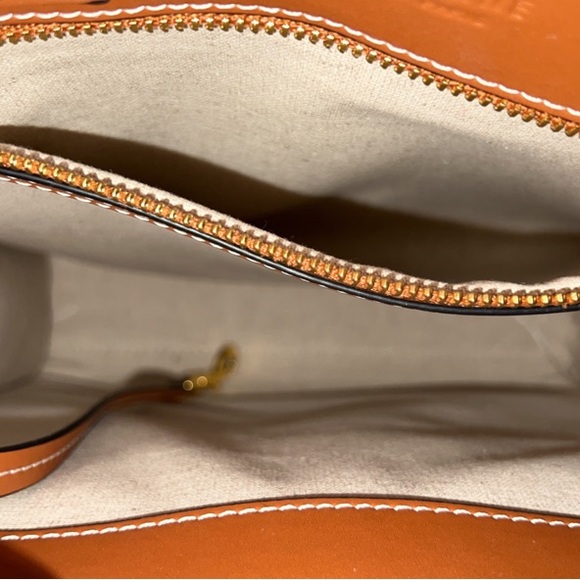 👜 CELINE Brown Tweed Vertical Handbag! ❤️💋 - Picture 5 of 9